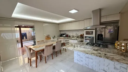 Sobrado com 3 Quartos à venda, 170m² no Vila João Vaz, Goiânia
