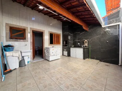 Casa com 2 Quartos à venda, 96m² no Maracanã, Praia Grande