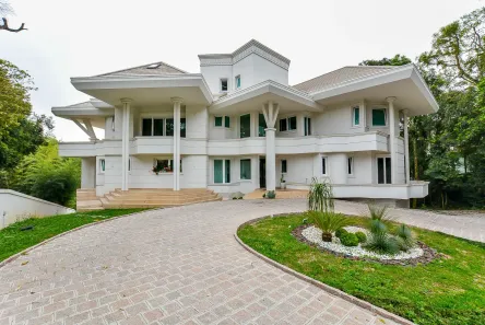 Casa de Condomínio com 5 Quartos à venda, 1300m² no Cascatinha, Curitiba
