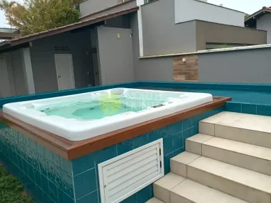 Casa com 5 Quartos para alugar, 370m² no Jurerê Internacional, Florianópolis