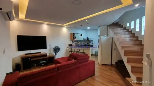 Sobrado com 2 Quartos à venda, 95m² no Parque Jacarandá, Taboão da Serra