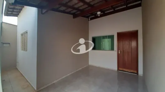 Casa com 2 Quartos para alugar, 55m² no São Jorge, Uberlândia
