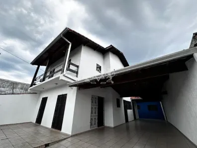 Sobrado com 3 Quartos à venda, 266m² no Centro, Caraguatatuba