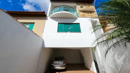 Sobrado com 3 Quartos à venda, 300m² no Parque Novo Oratório, Santo André