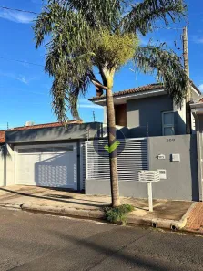 Sobrado com 2 Quartos à venda, 176m² no Jardim Village, Lençóis Paulista