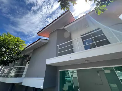Casa com 3 Quartos à venda, 212m² no Barra, Balneário Camboriú