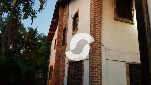 Imóvel Comercial com 4 Quartos à venda, 374m² no Piratininga, Niterói