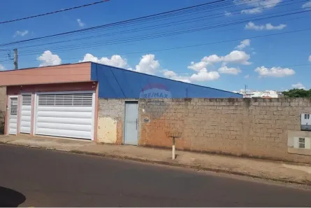 Casa com 2 Quartos à venda, 134m² no Centro, Botucatu