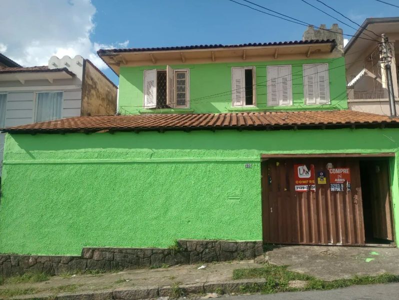 Casa com 4 quartos — Barroca, Belo Horizonte