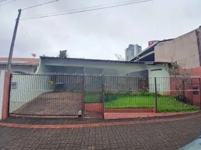 Casa com 3 Quartos para alugar, 238m² no Boa Vista, Londrina