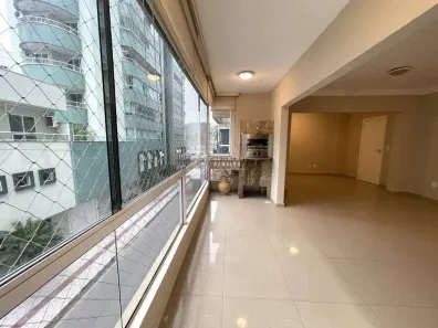 Apartamento com 3 Quartos para alugar, 130m² no Centro, Balneário Camboriú