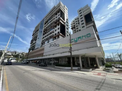Apartamento com 2 Quartos para alugar, 67m² no Roçado, São José