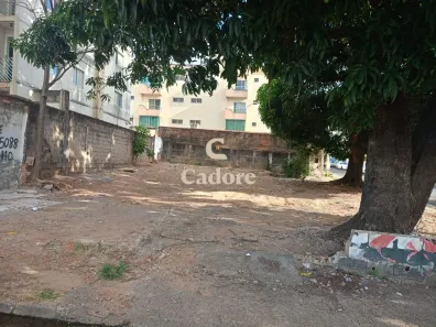 Lote/Terreno à venda, 360m² no Segismundo Pereira, Uberlândia