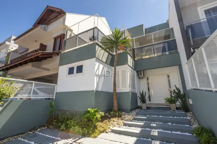 Casa de Condomínio com 3 Quartos à venda, 210m² no Hípica, Porto Alegre