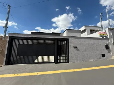 Casa com 4 Quartos à venda, 230m² no Condomínio das Esmeraldas, Goiânia