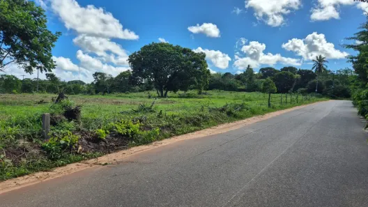 Lote/Terreno à venda, 800m² no Genipabu (Monte Gordo), Camaçari