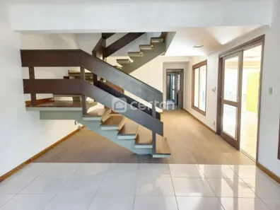 Casa com 7 Quartos para alugar, 284m² no Rio Branco, Porto Alegre