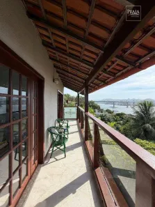 Casa de Condomínio com 4 Quartos à venda, 280m² no Praia da Costa, Vila Velha