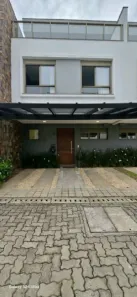 Casa com 4 Quartos à venda, 233m² no Jardim Itu, Porto Alegre