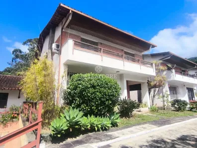 Casa de Condomínio com 4 Quartos à venda, 181m² no Alto, Teresópolis