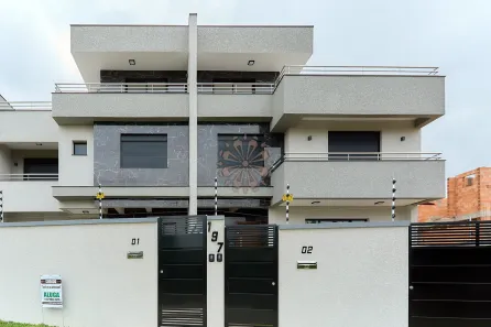 Sobrado com 4 Quartos para alugar, 230m² no São Braz, Curitiba