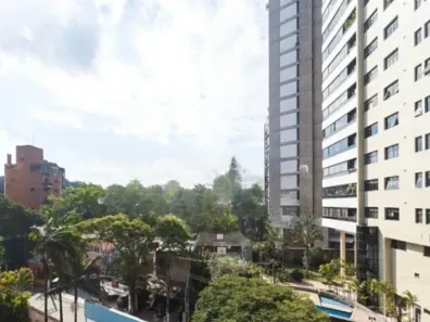 Apartamento com 2 Quartos à venda, 125m² no Real Parque, São Paulo