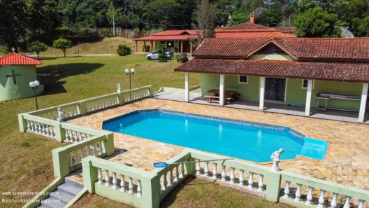 Fazenda/Sítio com 8 Quartos à venda, 400m² no Centro, Bom Jesus dos Perdões