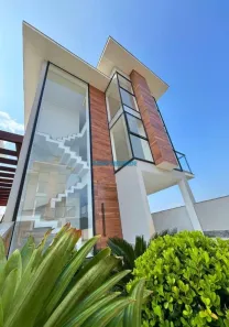 Casa de Condomínio com 5 Quartos à venda, 260m² no Tijuca, Teresópolis