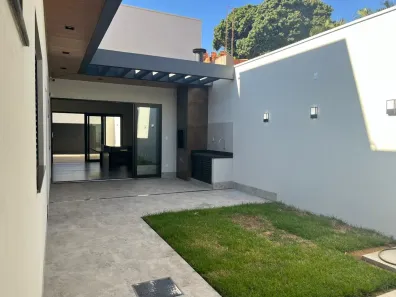 Casa com 3 Quartos à venda, 210m² no Vigilato Pereira, Uberlândia