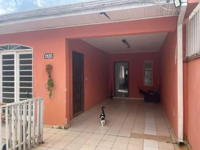 Casa com 5 Quartos à venda, 240m² no Xaxim, Curitiba