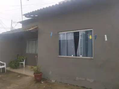 Casa de Condomínio com 3 Quartos à venda, 200m² no Chácaras Quedas do Descoberto, Águas Lindas de Goiás