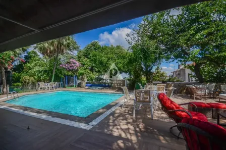 Casa de Condomínio com 3 Quartos à venda, 600m² no Santa Teresa, Rio de Janeiro
