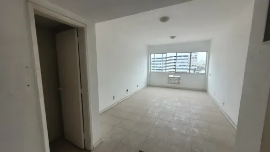 Sala Comercial à venda, 28m² no Madureira, Rio de Janeiro