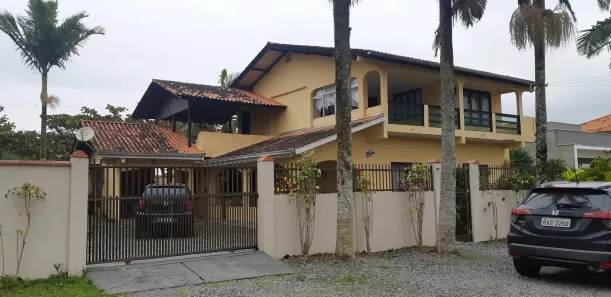 Sobrado com 5 Quartos à venda, 400m² no Salina, Balneário Barra do Sul