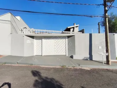 Casa com 3 Quartos para alugar, 256m² no Jardim Tangará, Araraquara