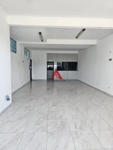 Sala Comercial para alugar, 90m² no Residencial Santa Paula, Jacareí