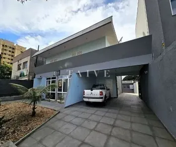 Sobrado com 4 Quartos à venda, 250m² no Centro, Londrina