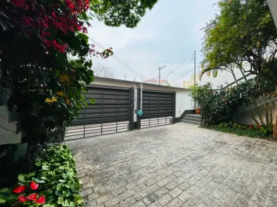 Casa com 3 Quartos à venda, 216m² no Vila Ipojuca, São Paulo