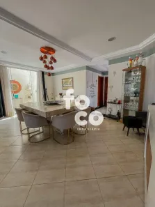 Sobrado com 4 Quartos à venda, 360m² no Jardim Colina, Uberlândia