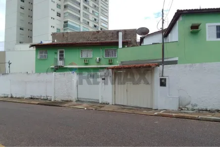 Sobrado com 5 Quartos à venda, 245m² no Quilombo, Cuiabá