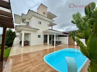 Casa com 3 Quartos à venda, 237m² no Fazenda da Armação, Governador Celso Ramos
