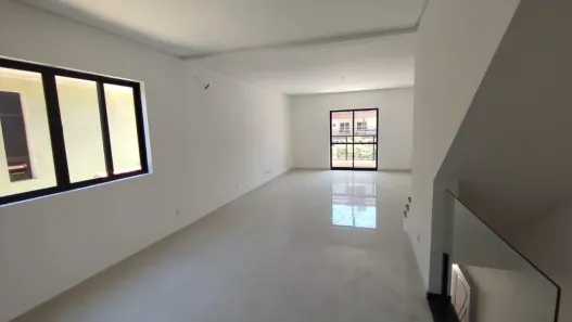 Sobrado com 3 Quartos à venda, 220m² no Embaré, Santos