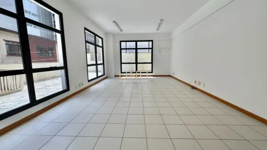 Sala Comercial à venda, 1m² no Centro, Florianópolis