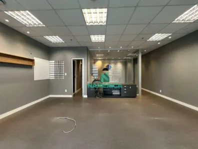 Sala Comercial à venda, 70m² no Vila Cordeiro, São Paulo
