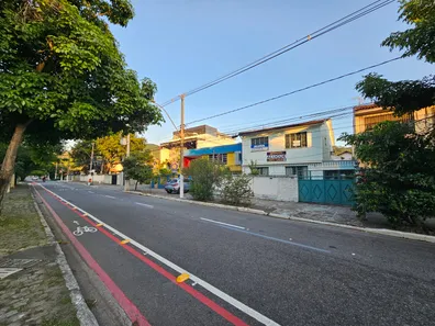 Imóvel Comercial com 4 Quartos para alugar, 360m² no São Francisco, Niterói