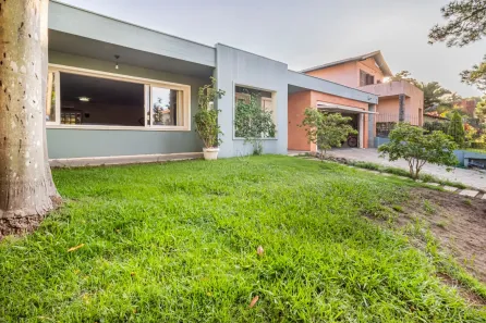 Casa com 3 Quartos à venda, 350m² no Vila Assunção, Porto Alegre