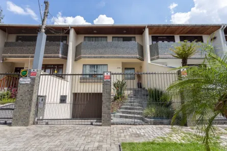 Sobrado com 3 Quartos à venda, 244m² no Capão da Imbuia, Curitiba