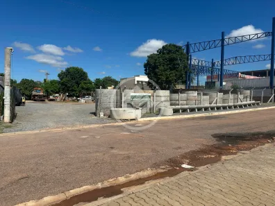 Lote/Terreno para alugar, 2100m² no Jardim Leblon, Cuiabá