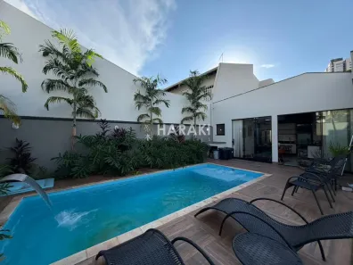 Casa com 3 Quartos à venda, 230m² no Vila Bosque, Maringá