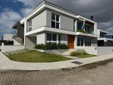 Casa com 3 Quartos à venda, 195m² no Rio Tavares, Florianópolis